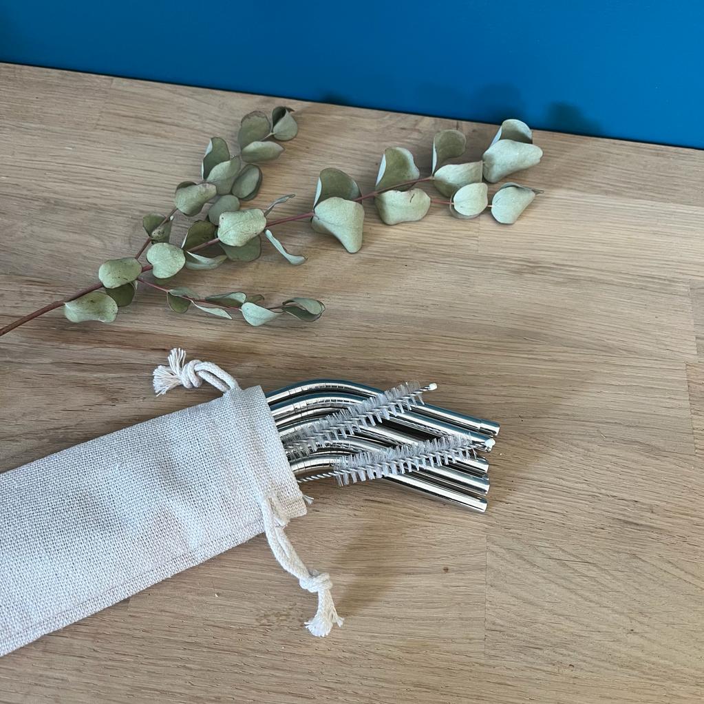 Lot de 10 pailles courbées en inox + 2 goupillons + pochette en lin